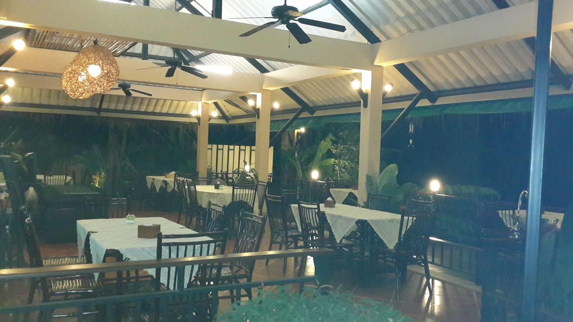 Ingnatee Resort Pathum Thani Buitenkant foto